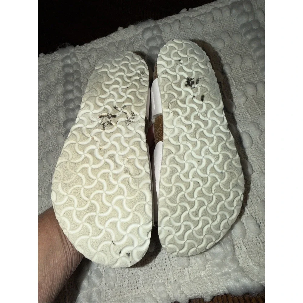 Birkenstock Kids Size 33 US2-2.5 White Double Strap Sandals Cork Footbed Buckle